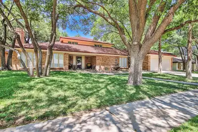 Image de Amazing 4, 500 sq ft 2-story home in King's Gate. Perfect for large groups!