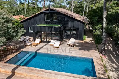 Image de Villa avec piscine dans les 44 Ha