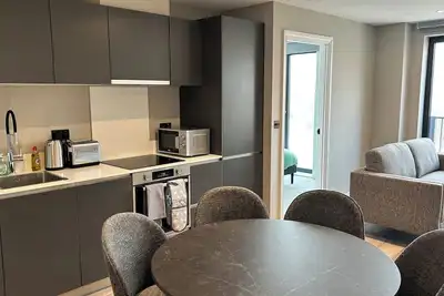 Image de 3 Bed Flats near Station & City Centre - Sleeps 6