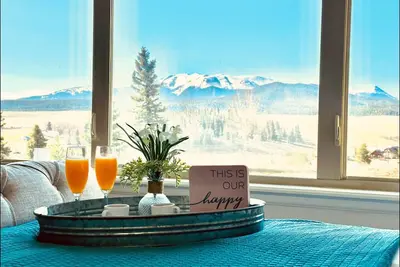 Image de Breathtaking Mountain View! ~Spa! ~Gourmet Kitchen! ~Sleeps 6+Best Location!