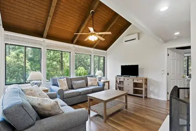 Image de Serene Lagoon-View Villa | Sea Pines, Hilton Head