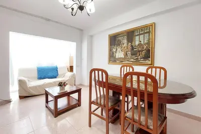 Image de Appartement confortable de 3 chambres à.