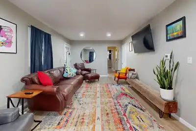 Image de Your home away from home in Erie Pa