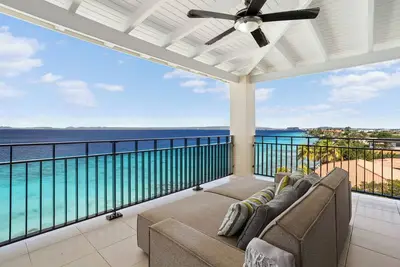 Bellevue Penthouse! Oceanfront w/ Rare sandy beach & pool.