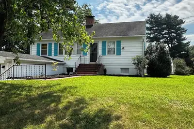 Image de Charming 3br/1. 5ba Home in Walkable Location - Close to Downtown Onancock, Va