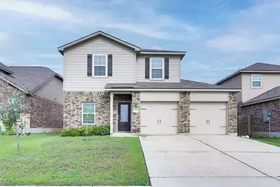 Image de Pet-Friendly Home w/ Fenced Yard in Manor