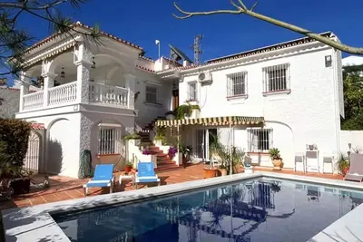 Image de Villa Mara is a luxurious villa in Caleta de Vélez, Costa del Sol.