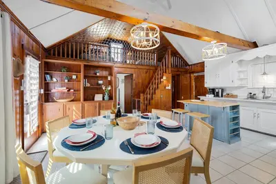 Image de Walk to beach, Large Outdoor Shower, Fire Pit & Bbq