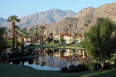 Image de Wonderful Lakefront Property. Small Pet Allowed. Two Children Okay.