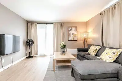 Image de Three bedroom apartment, Free parking. Ev charger.