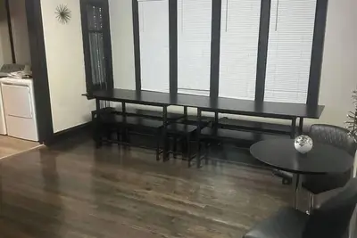 Image de Urban Family one block away from the lake and golf course.