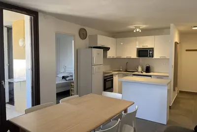 Image de Fréjus Plage, T3, 6 personnes, clim, Wifi, piscine, parking, 5 mn à pied des plages