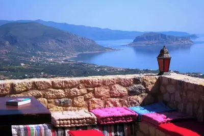 Image de Vue sur Monemvasia Vue mer 3 chambres, meublé Bain à remous, Jacuzzi 5 personnes