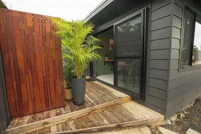 Image de Stunning Studio in Berkeley - Entire Private Guesthouse + No Shared Spaces