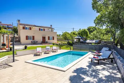 Image de Villa Fuma for 6 persons with private pool & sea view in Central Istria