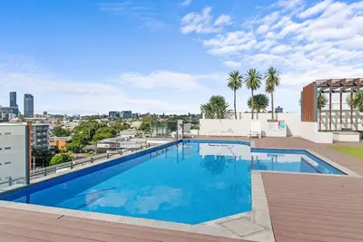 Image de 2br West End Apartment with Pool, Bbq and Parking