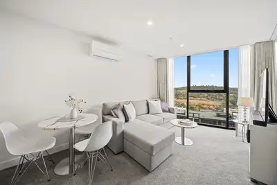 Image de Luxe City Pad with Pool, Cinema & Sunset Views
