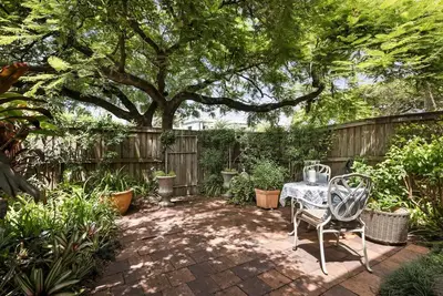 Image de Charming 2-Bed Terrace in Prestigious Ascot
