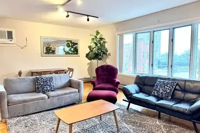 Image de Charming 3-Bedroom Retreat – Your Ideal Gateway to Nyc!