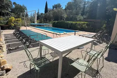 Image de Vacation villa 10 p with heated pool Anduze (Cevennes) Z. Fr 4 bedrooms 2 bathrooms