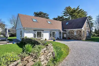 Image de Charmant cottage avec chargeur Ev, Sans dépôt