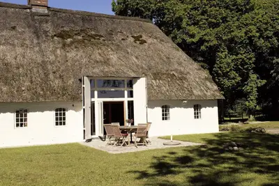 Image de Cozy Holiday Apartment Herzverloren in the Countryside of Stadum