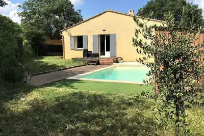 Image de Gite provencal Bella Peyrolas, piscine privée sans vis à vis, jardin clôturé