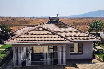 Image de Enjoyable peaceful lodge in away from the city center in Harare.