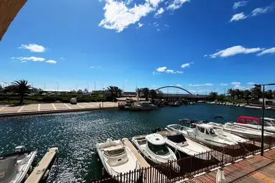 Image de Charmant 2p à Sète avec parking privé, vue sur canal
