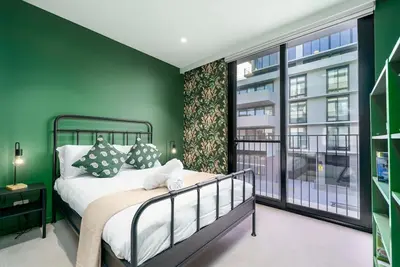 Image de New To Vrbo: Vibrant Stay with Lakeside Charm in Kingston