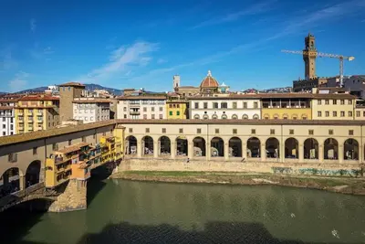 Prime Riverside Living in Florence – 5 Bedrooms, Scenic Views & Comfort
