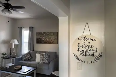 Image de Historic Highland Retreat \n    Near Lee University & \n    Downtown Cleveland