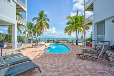 Oceanview Rooftop Retreat  3br 3ba in Marathon Fl