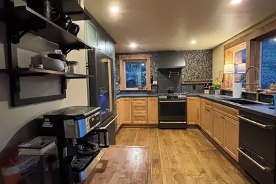 Image de Beautiful Mountainside Retreat off Stratton Mountain Road