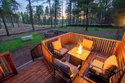 Image de Charming 2-bedroom with loft cabin with Ac, WiFi in tranquil Parks, Az. Sleeps 6