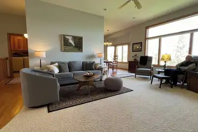 Image de Radiant Rochester Retreat - 4bdr