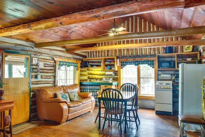 Image de 'Cedar Falls Cabin 1' Near Arbuckle Mtn Trails