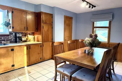 Image de Spacious 3-bedroom apartment with Ac, WiFi in Numidia Near Knoebels & Dragstrip