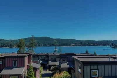 Sooke Harbour Resort Ocean Oasis