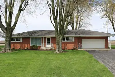 Image de The Captains Quarters located 1/4 mile from Old Field Beach, Pet friendly,