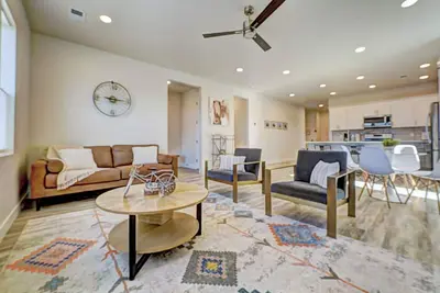 Image de Desert Mineral Ascent- 2b2b Game Room Pet Friendly Views of Co National Monument