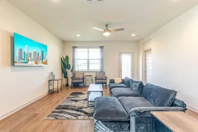 Image de Spacious home in charming Leander, Tx with 4 Bedrooms & 2 Bathrooms