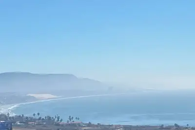 Charming 2-bedroom apartment, Spectacular ocean views overlooking puerto Nuevo