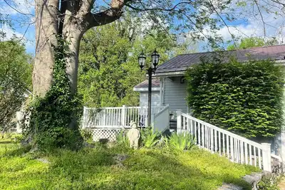 Image de 3 Bedroom Home walking distance from Main St.