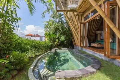 Image de Tranquil 3-Bedroom Bamboo Villa Retreat