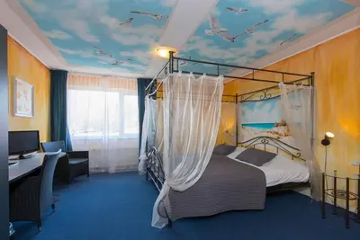 Image de Charming Escape w/Onsite Dining – Mins away from City Center & Stunning Beach