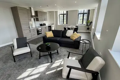 Image de Luxury 2 bedroom apartment, great central location!