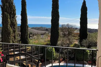 Image de Villa in Benajarafe with Pool, Sea Views & Separate Guest Apartment – Sleeps 10
