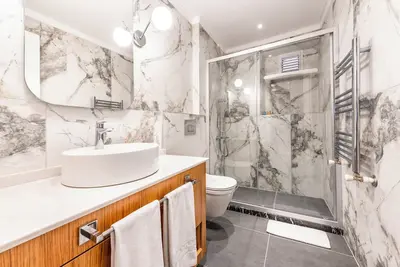 Image de Central Location 7 Person Capacity Breakfast Included