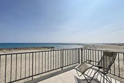 Image de Confortable T3 sur plage avec WiFi et parking privé